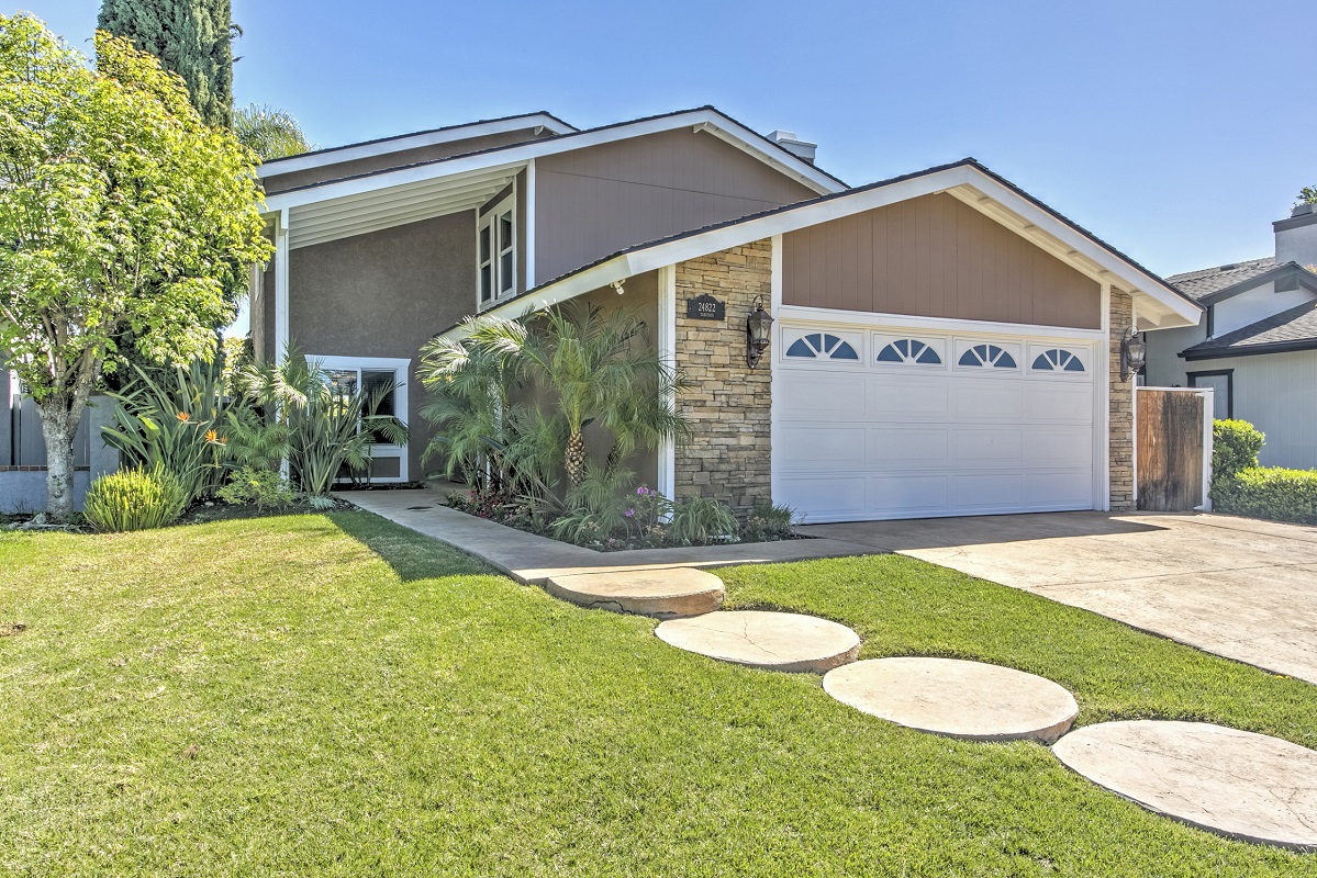 24822 Tabuenca ~ Mission Viejo, CA